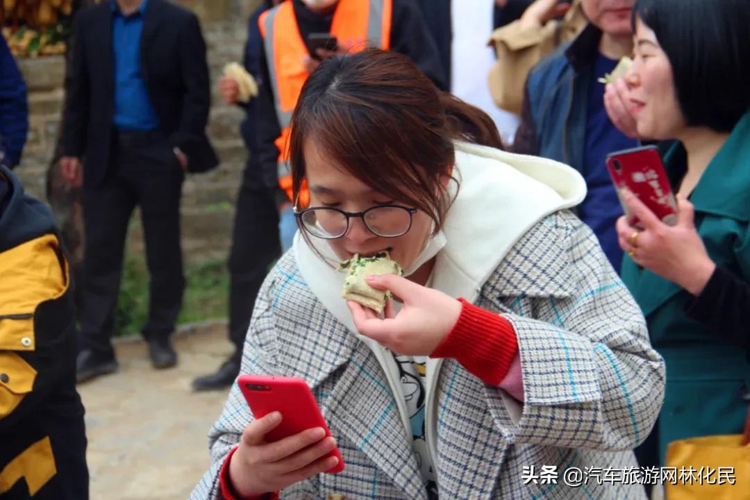 关注汽车旅游网公众号，免费游利山涧