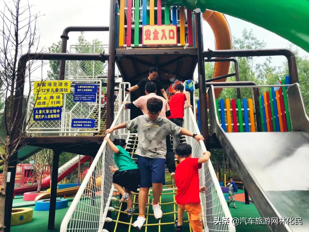 关注汽车旅游网公众号，免费游利山涧