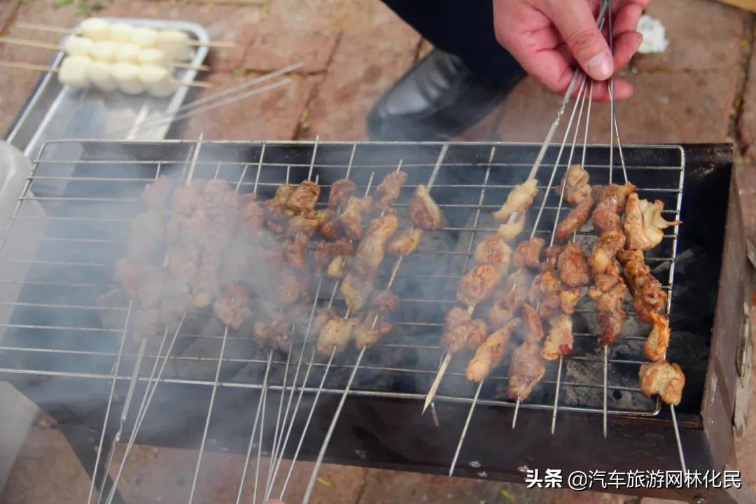 关注汽车旅游网公众号，免费游利山涧
