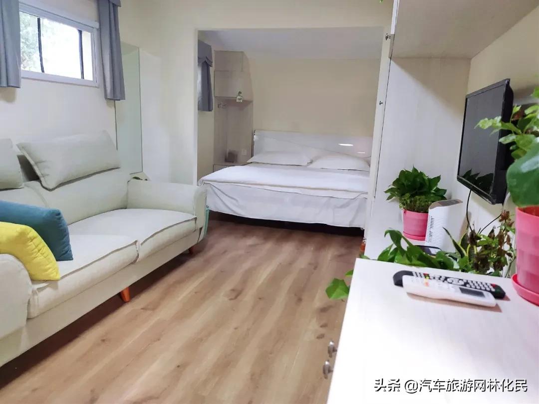 关注汽车旅游网公众号，免费游利山涧
