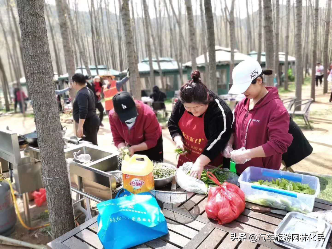 美丽古色古香的利山涧旅游度假.